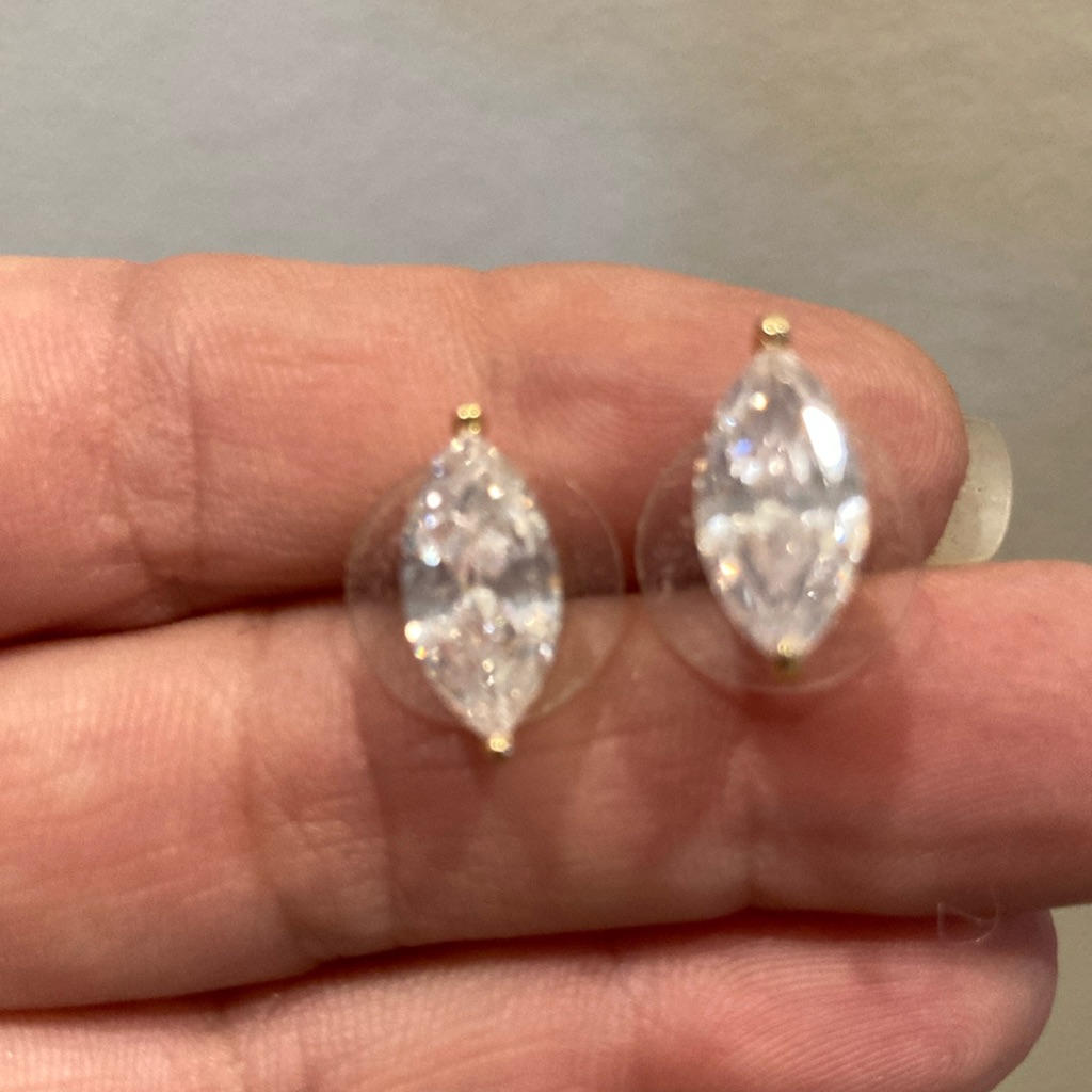 Costume Jewelry Earrings Costume Jewelry Earrings